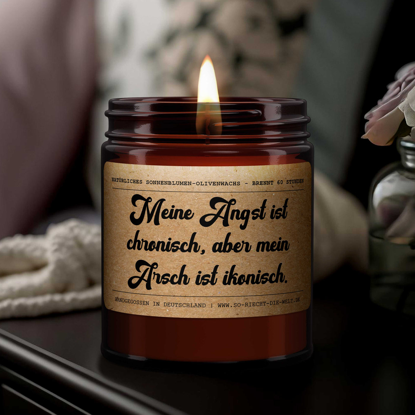 Meine Angst ist chronisch, aber mein Arsch ist ikonisch. - Duftkerze, Kerze, Freund Geschenk Kerze, Jubiläumsgeschenk, Geburtstagsgeschenk für ihn, Jubiläumsgeschenk für ihn, Freund